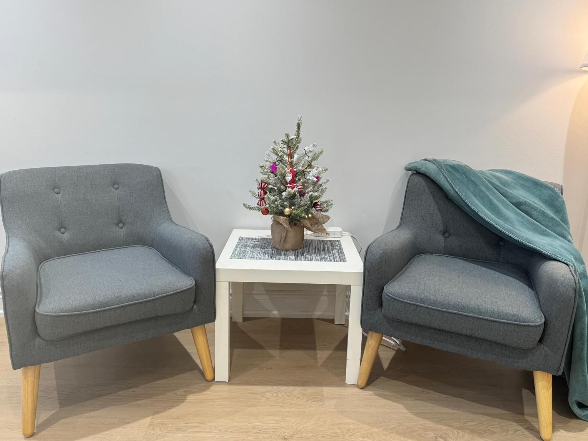 Cozy, Brand-New, 2Bdr,Walkout Apt, Free Parking Ричмонд-Хилл Экстерьер фото